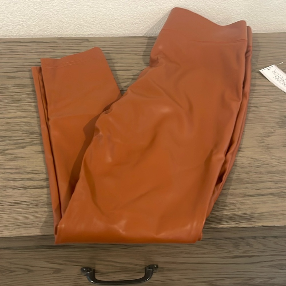 Morgan Taylor size medium pho leather leggings new with tags